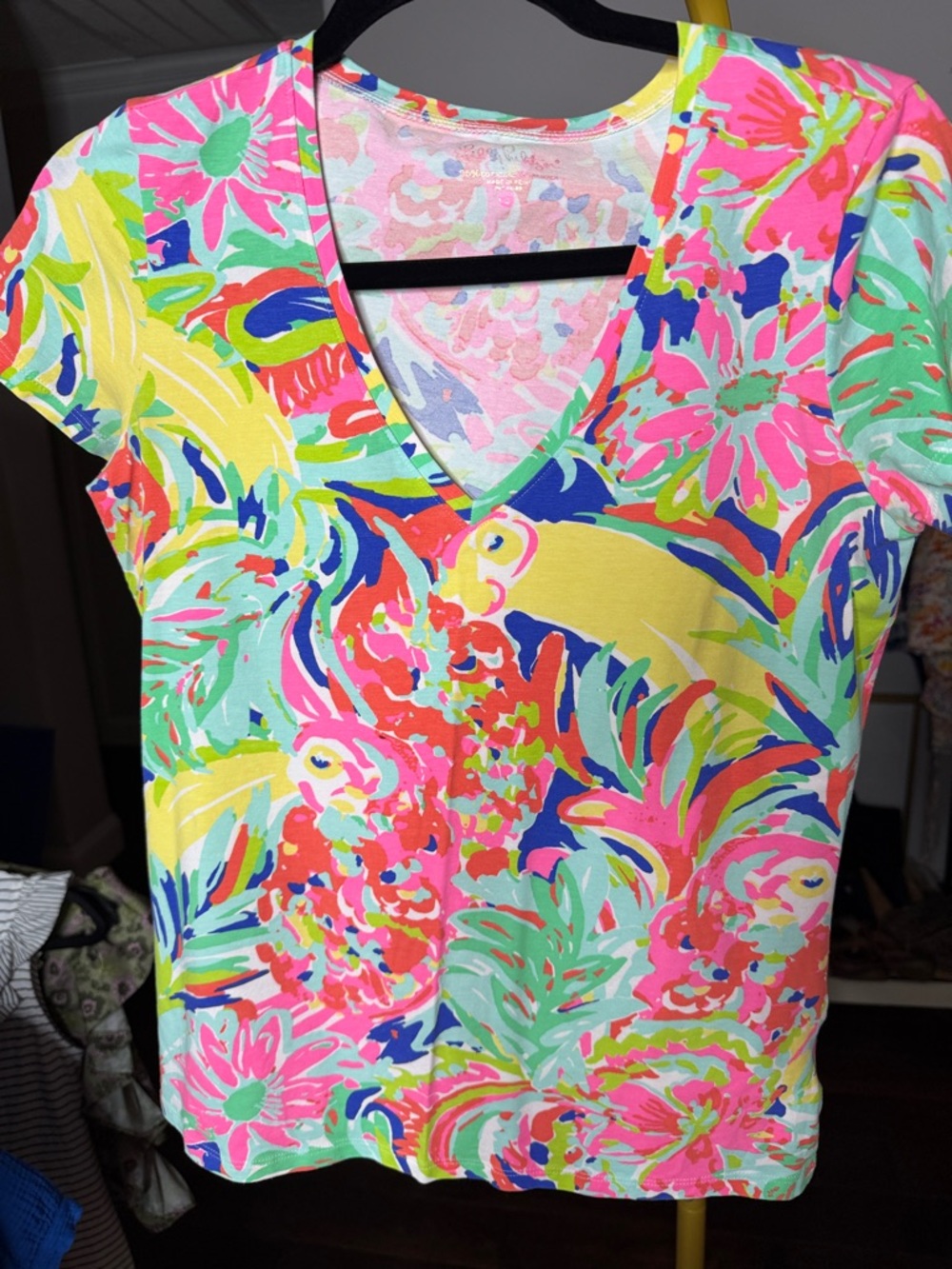 Lilly Pulitzer Multi-Color Floral V-Neck Short Sleeve Tee